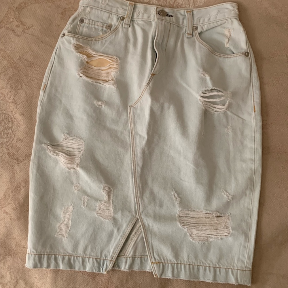 Rag & Bone Deconstructed Bleached Denim Skirt Siz… - image 1